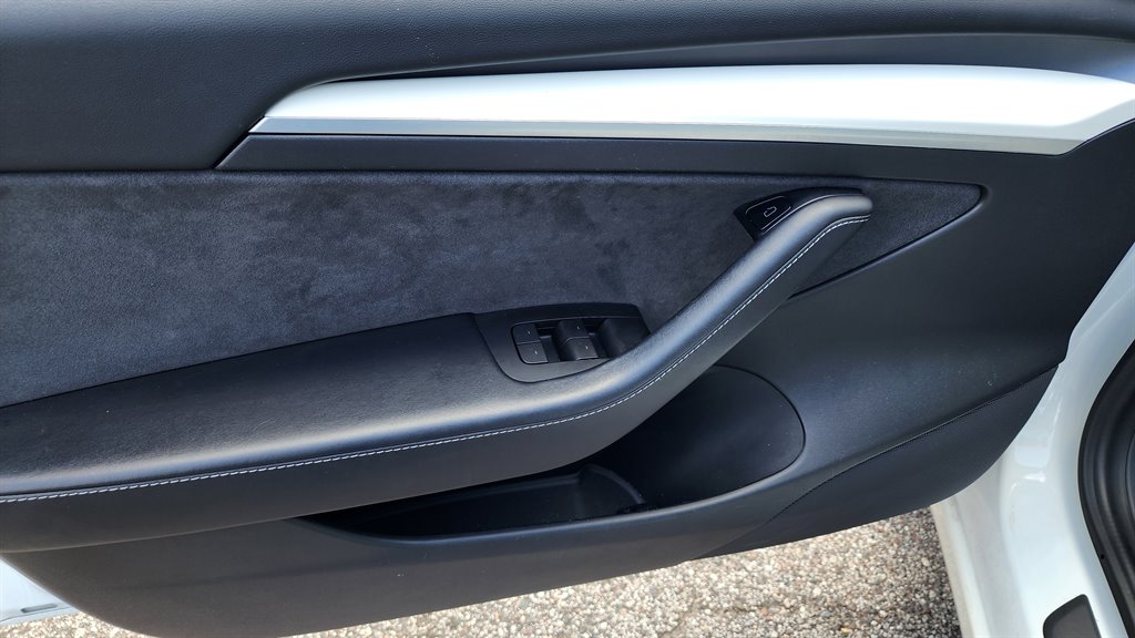 2021 Tesla Model 3 Standard Range Plus photo 11