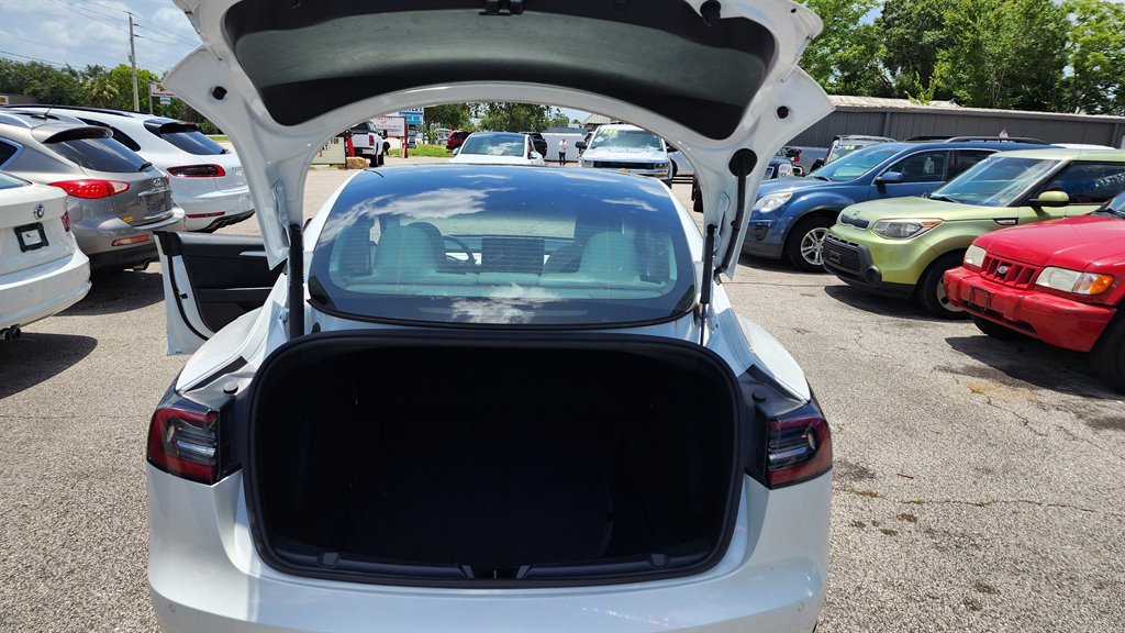 2021 Tesla Model 3 Standard Range Plus photo 15