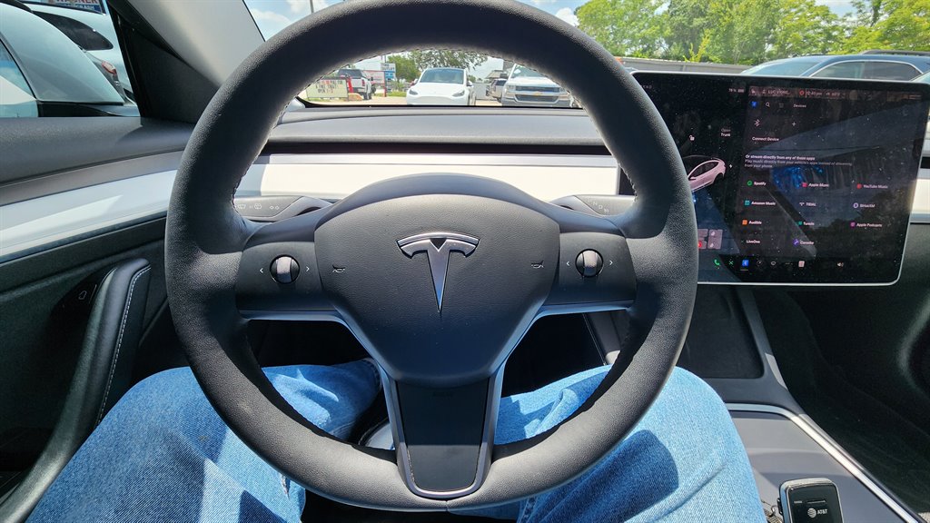 2021 Tesla Model 3 Standard Range Plus photo 7