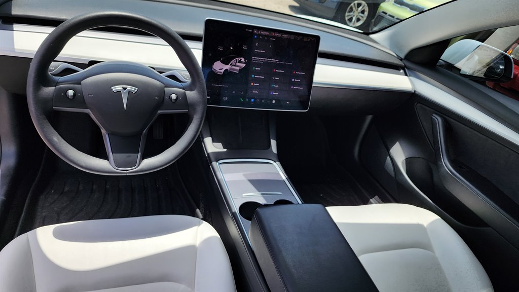 2021 Tesla Model 3 Standard Range Plus photo 14