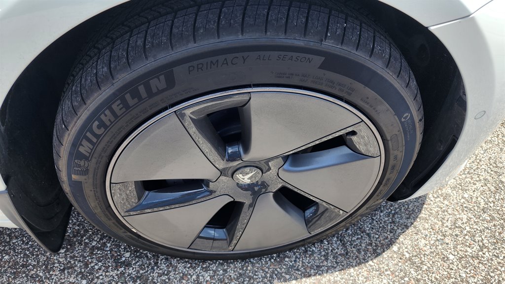 2021 Tesla Model 3 Standard Range Plus photo 21