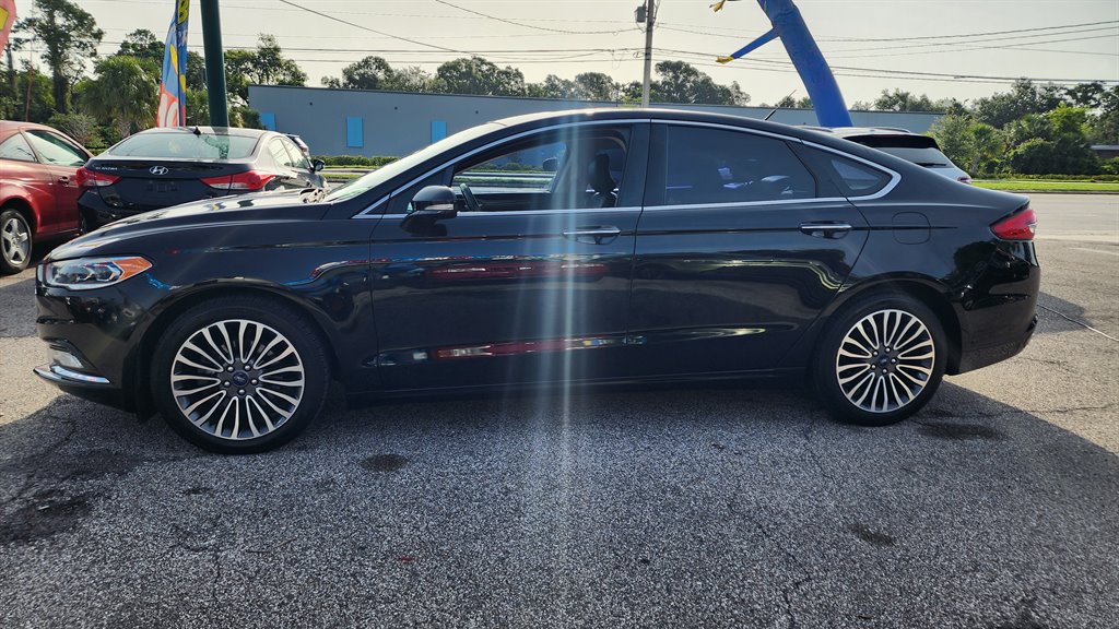 2017 Ford Fusion SE photo 4