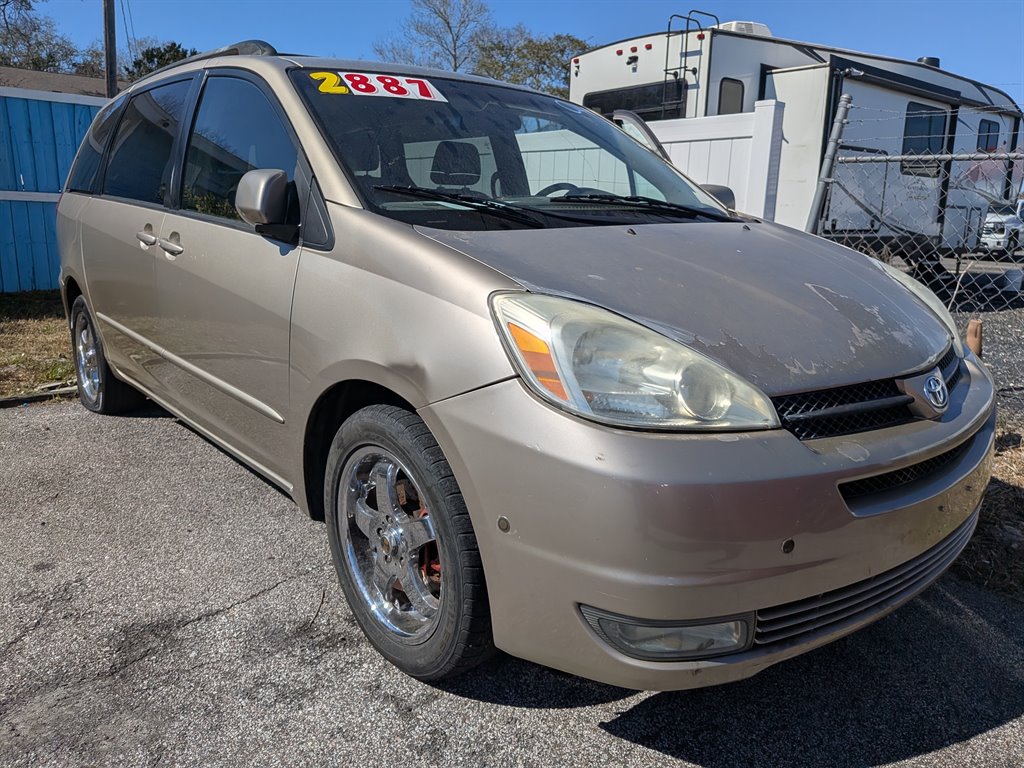 2005 Toyota Sienna XLE