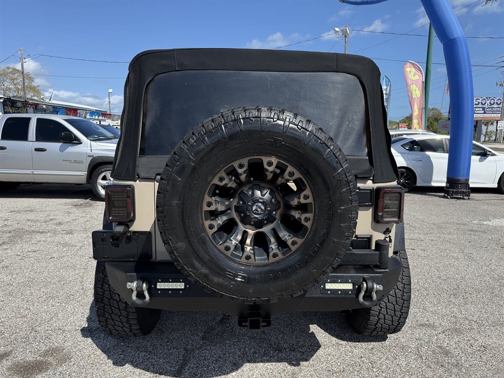 2016 Jeep Wrangler Unlimited Rubicon - Photo 6
