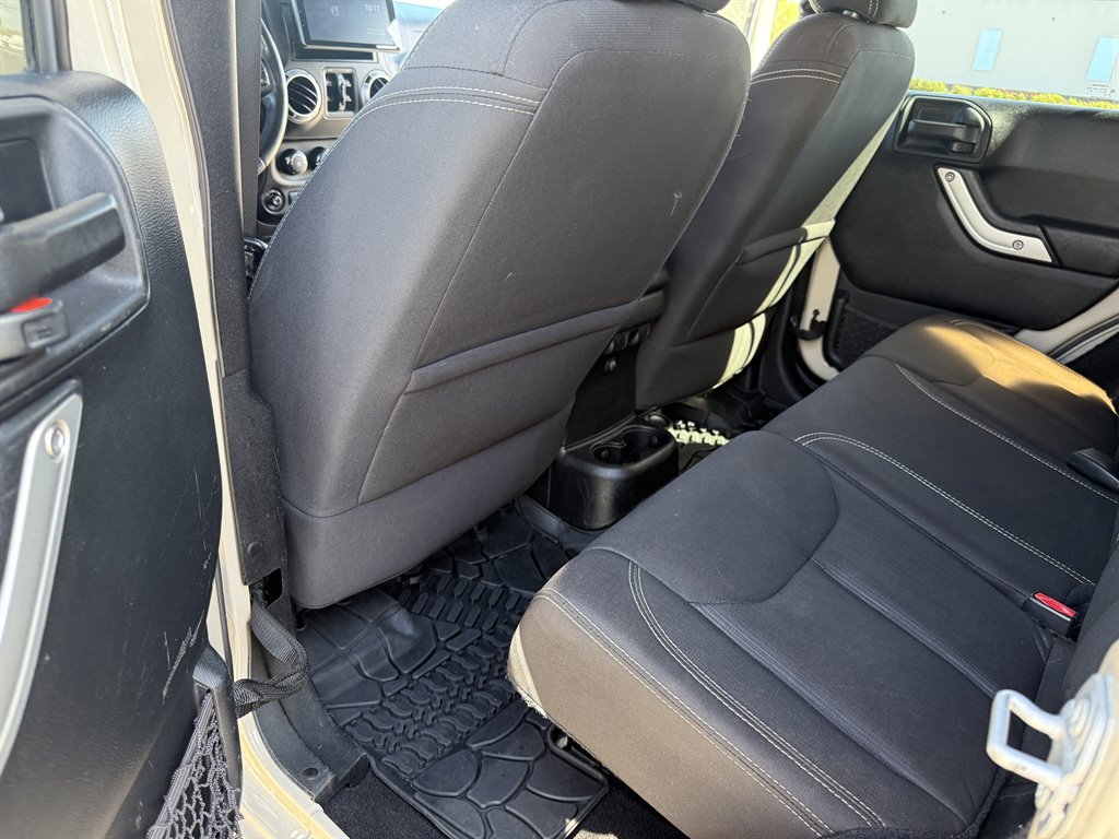 2016 Jeep Wrangler Unlimited Rubicon - Photo 16