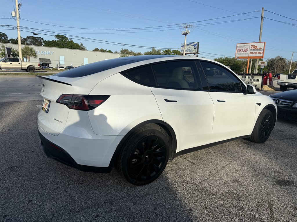 2023 Tesla Model Y Long Range - Photo 6