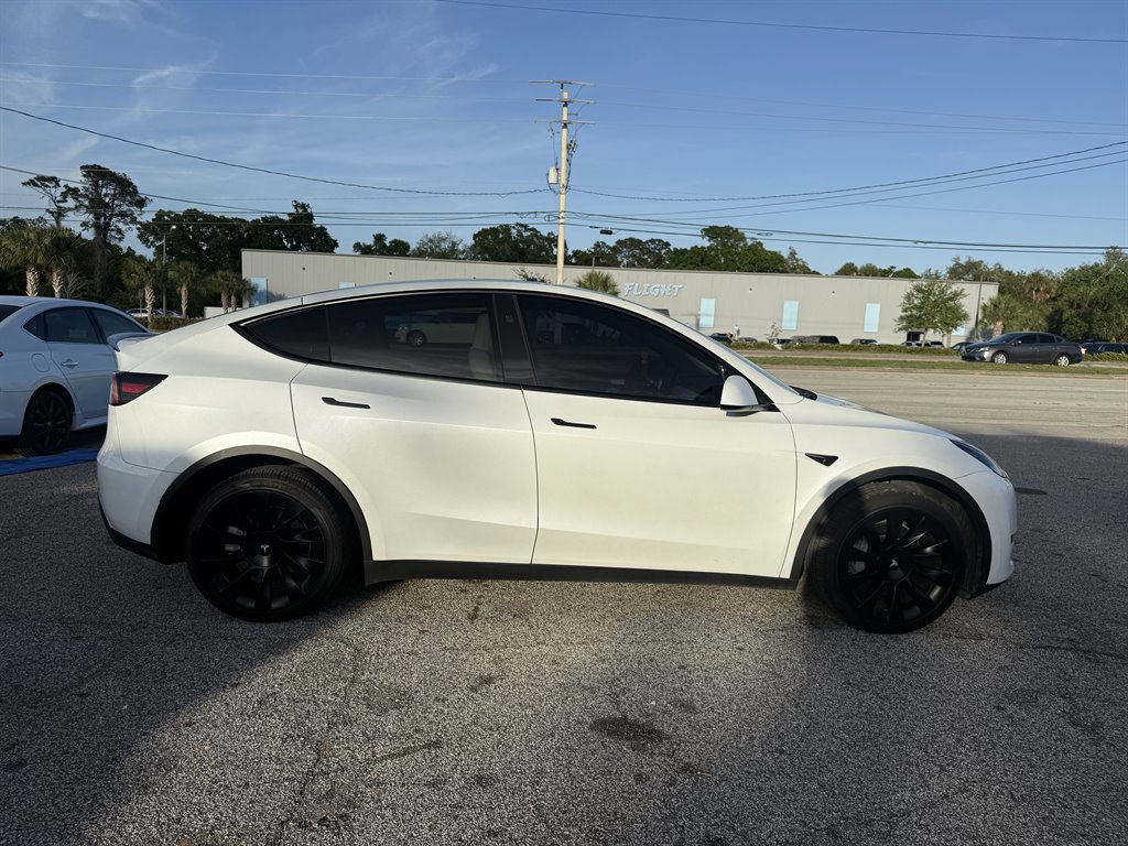 2023 Tesla Model Y Long Range - Photo 7