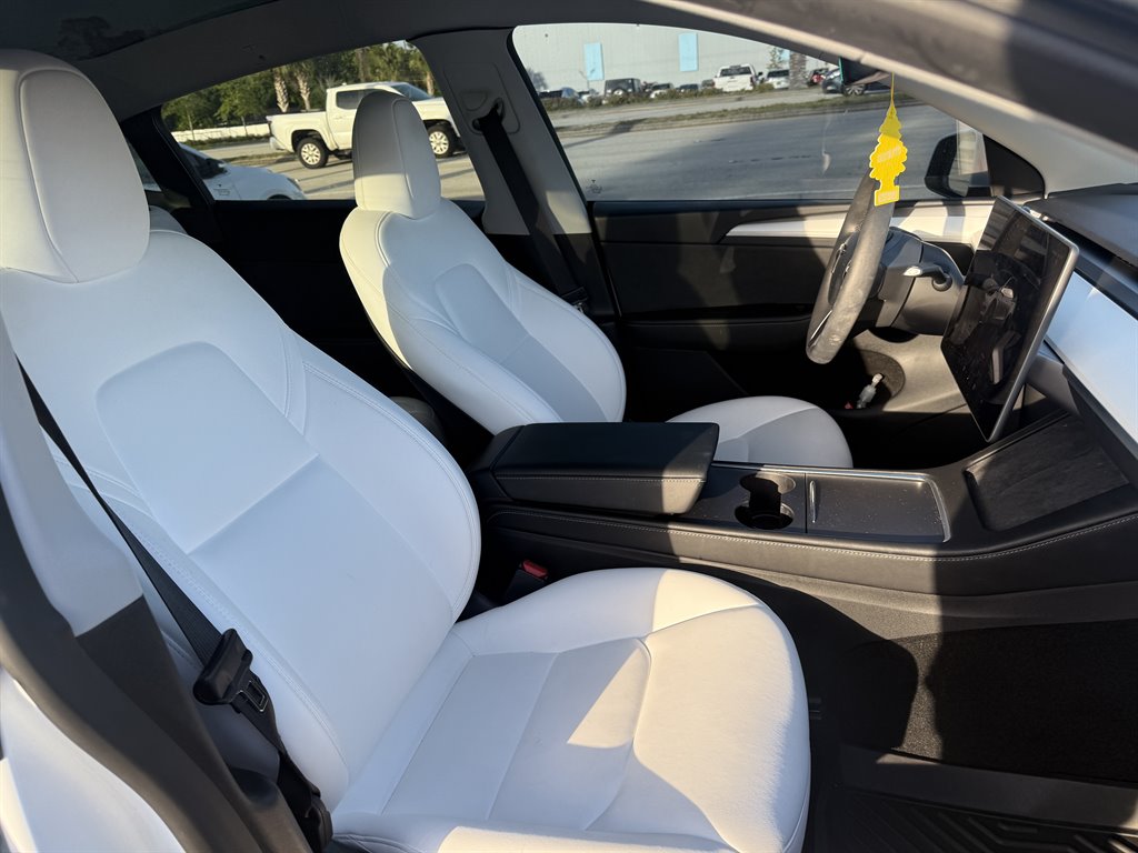 2023 Tesla Model Y Long Range - Photo 9