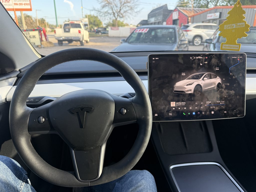 2023 Tesla Model Y Long Range - Photo 18